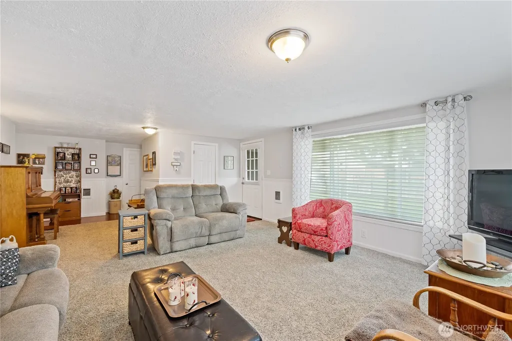 722 SW 2nd Avenue Castle Rock WA 98611
