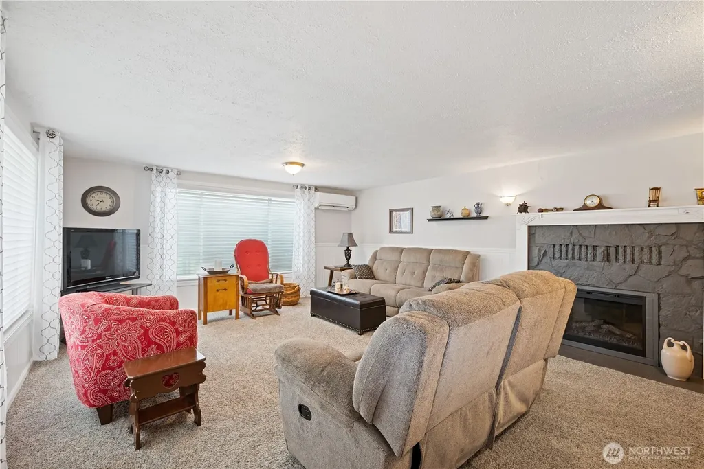 722 SW 2nd Avenue Castle Rock WA 98611