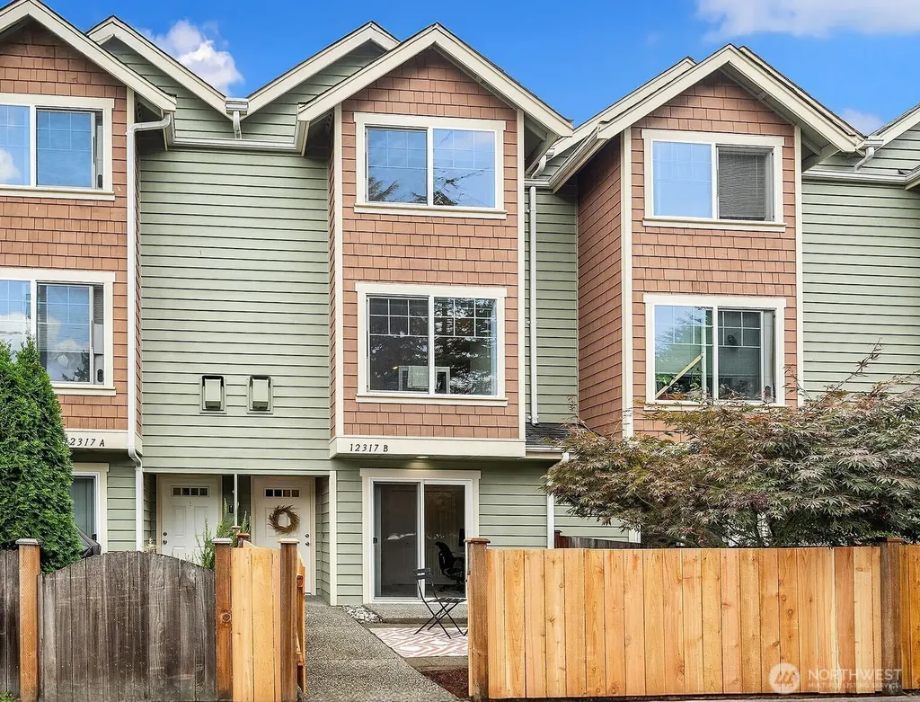12317 10th Place NE Seattle WA 98125