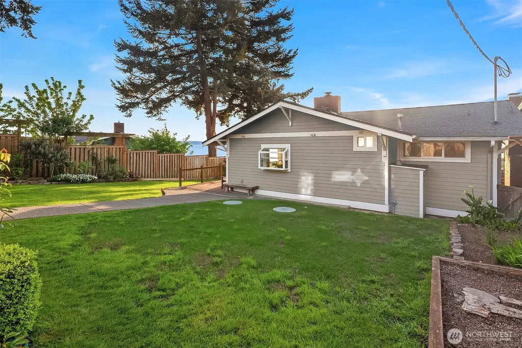 19312 Soundview Drive NW Stanwood WA 98292