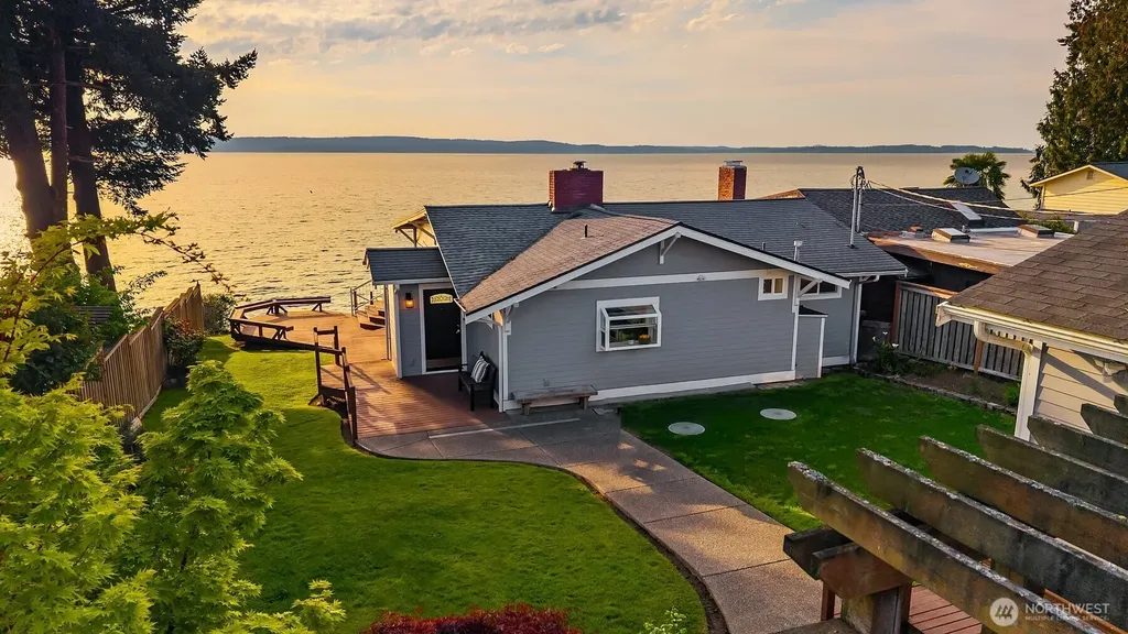 19312 Soundview Drive NW Stanwood WA 98292
