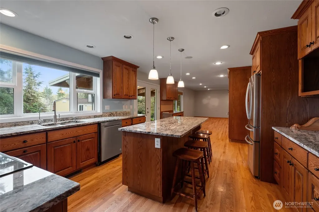 351 Salmon Creek Road Toledo WA 98591