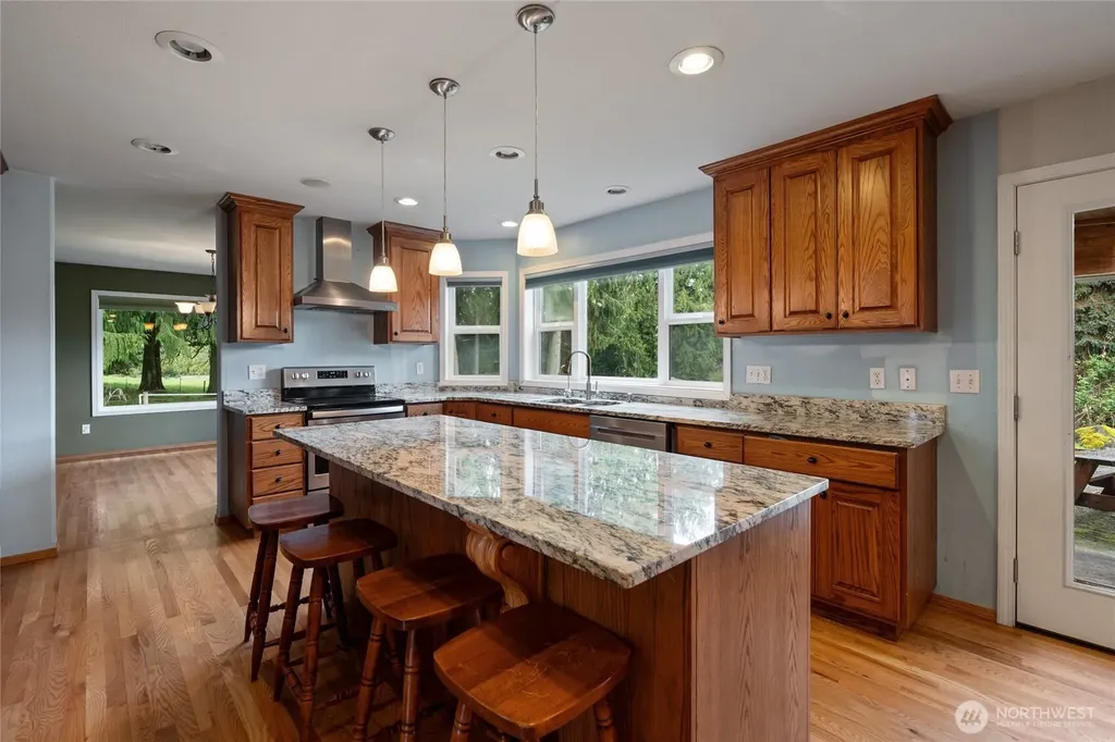 351 Salmon Creek Road Toledo WA 98591
