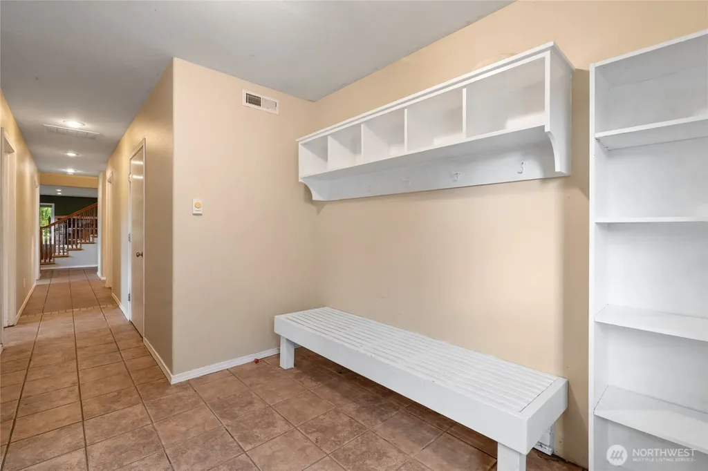 351 Salmon Creek Road Toledo WA 98591