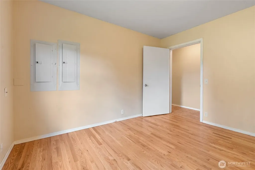 351 Salmon Creek Road Toledo WA 98591