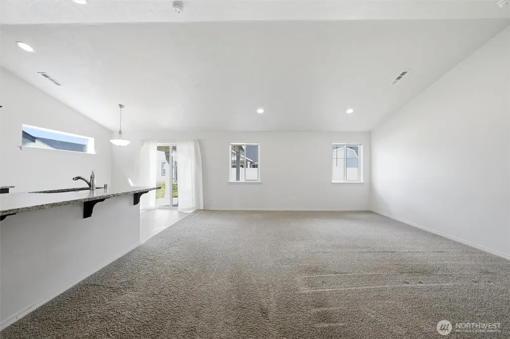 1032 W Sequoia Road Moses Lake WA 98837