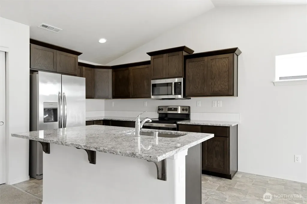 1032 W Sequoia Road Moses Lake WA 98837