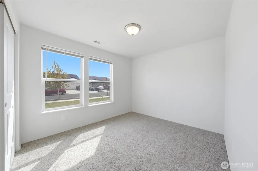 1032 W Sequoia Road Moses Lake WA 98837