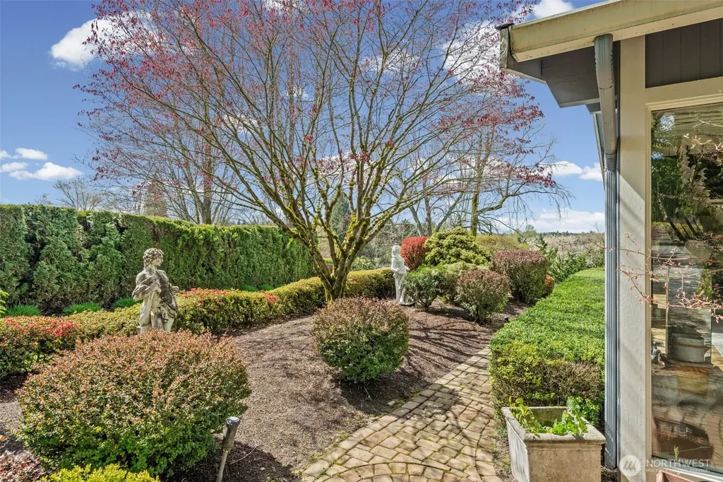 37627 165th Avenue SE Auburn WA 98092