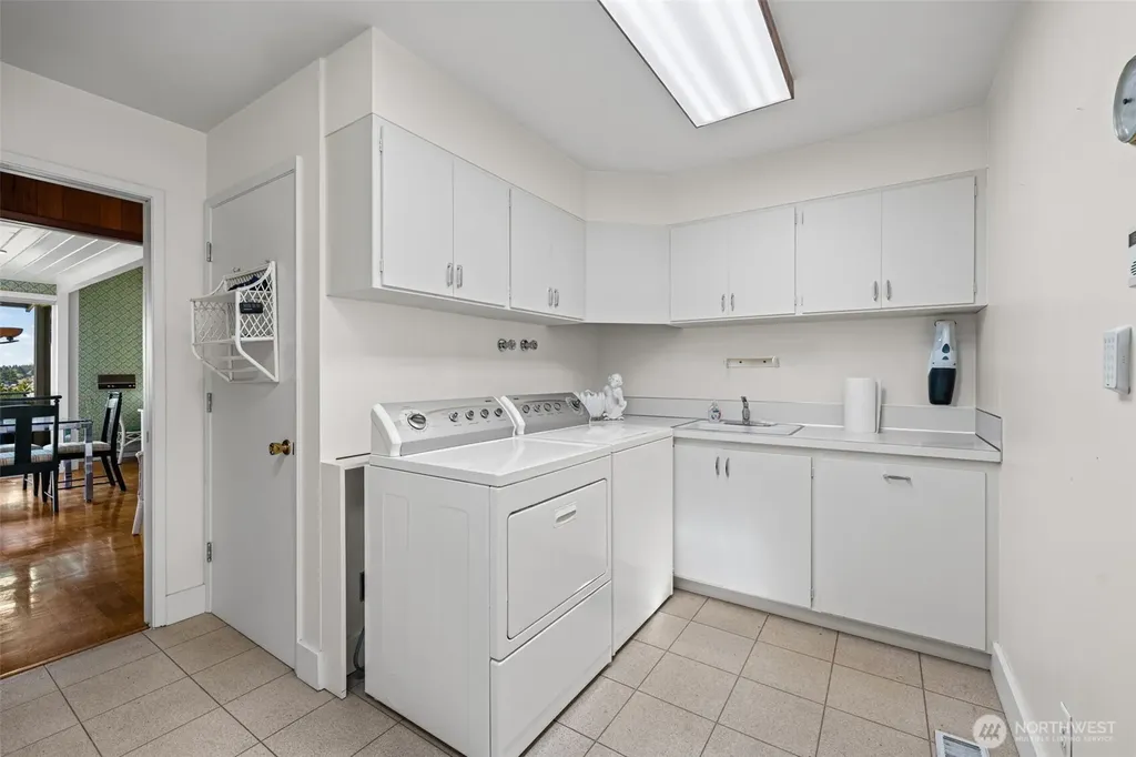 37627 165th Avenue SE Auburn WA 98092