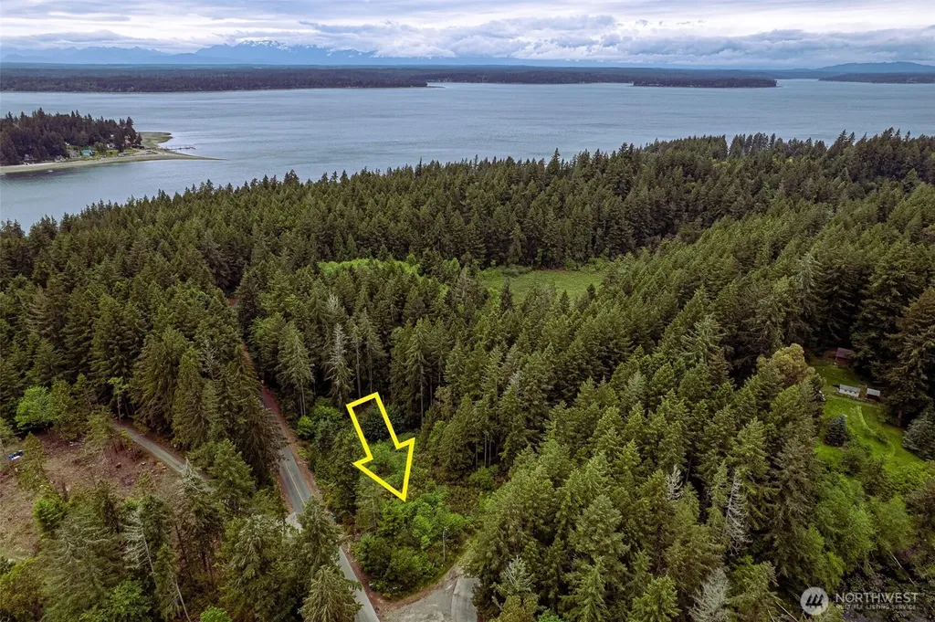 811 Herron Road NW Lakebay WA 98349
