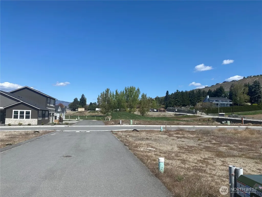 169 Harold Street NE East Wenatchee WA 98802