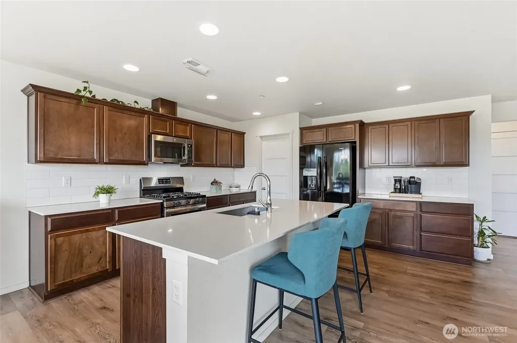 7142 42nd Place NE Marysville WA 98270