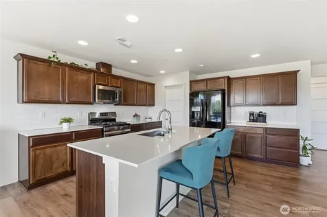 7142 42nd Place NE Marysville WA 98270
