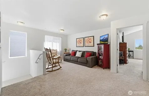 7142 42nd Place NE Marysville WA 98270