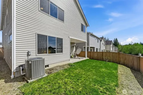 7142 42nd Place NE Marysville WA 98270