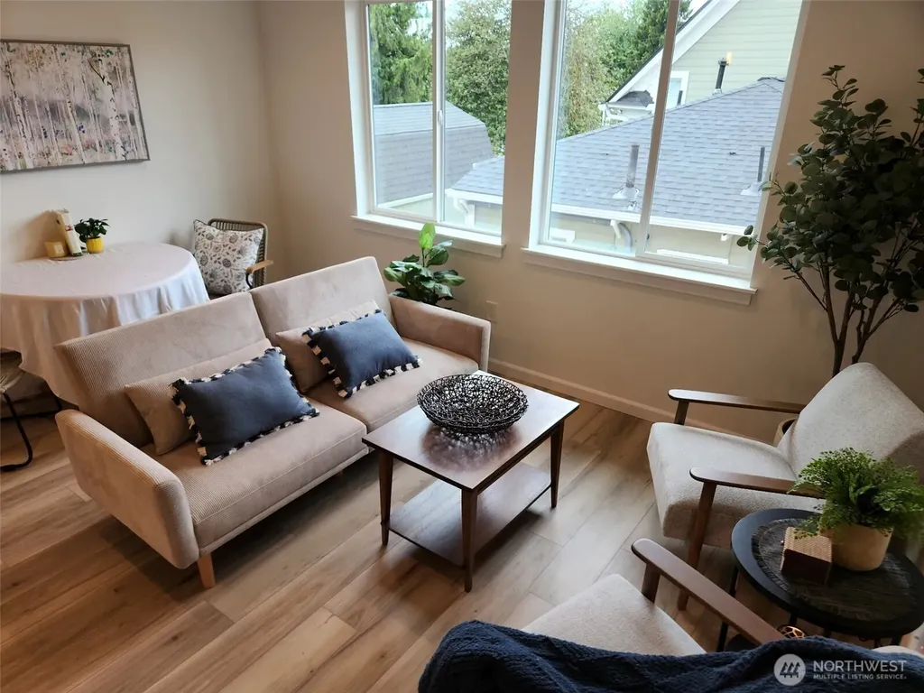 2417 Harrison Avenue Everett WA 98201