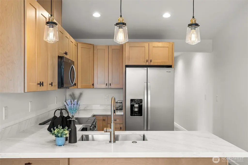 2417 Harrison Avenue Everett WA 98201