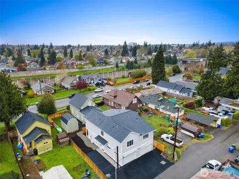 2417 Harrison Avenue Everett WA 98201