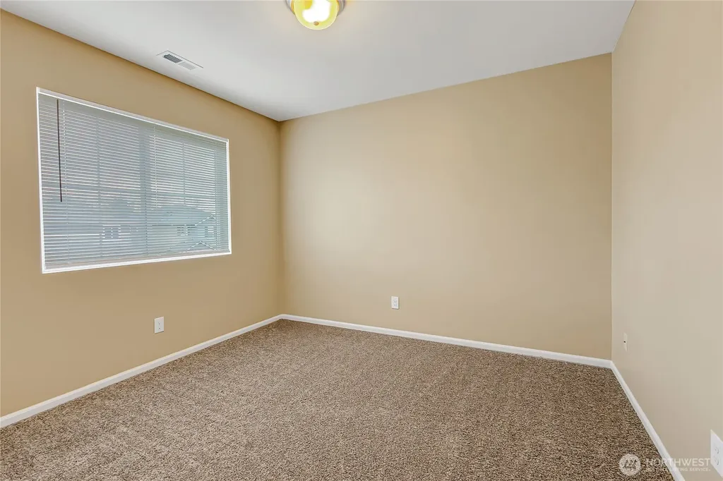 6702 Udall Place SE Auburn WA 98092