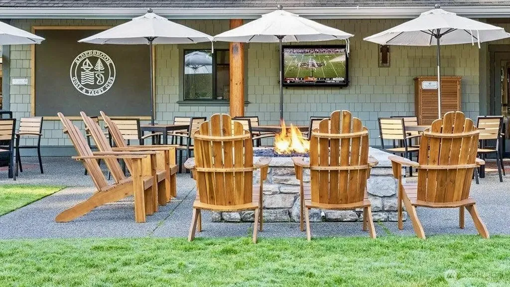18 E Flaggwood Court Union WA 98592