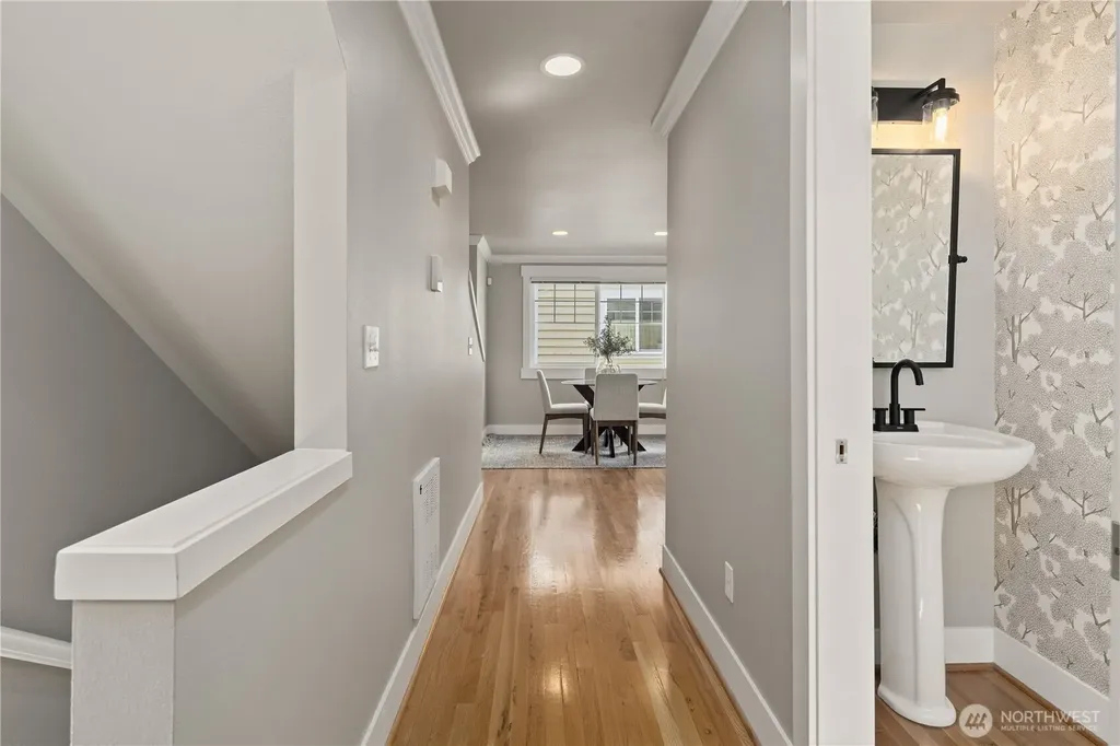 5015 8th Avenue NW Seattle WA 98107
