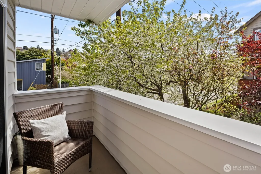 5015 8th Avenue NW Seattle WA 98107