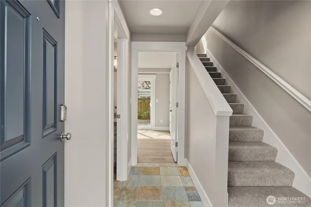 5015 8th Avenue NW Seattle WA 98107