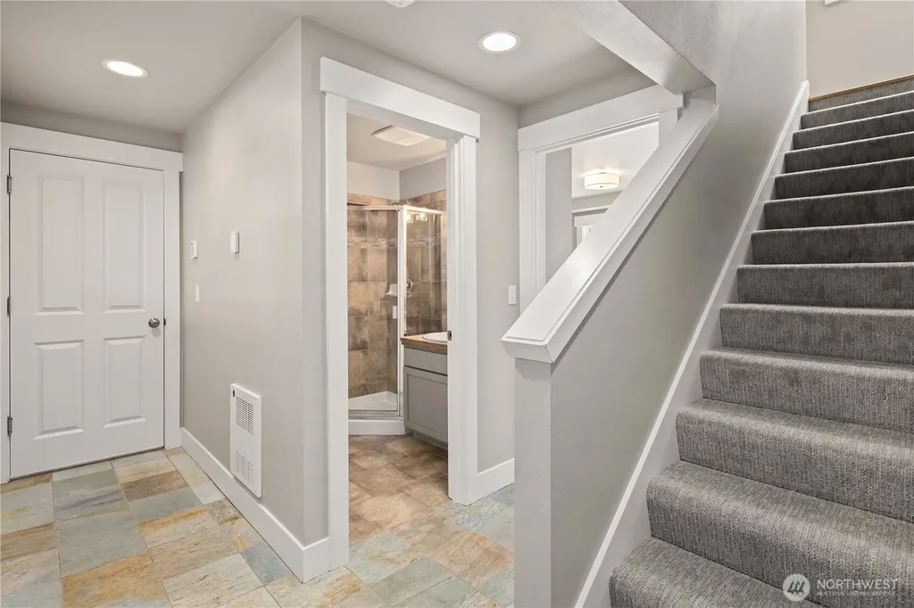 5015 8th Avenue NW Seattle WA 98107