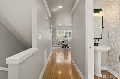 5015 8th Avenue NW Seattle WA 98107