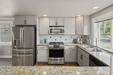 5015 8th Avenue NW Seattle WA 98107