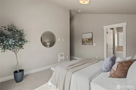 5015 8th Avenue NW Seattle WA 98107