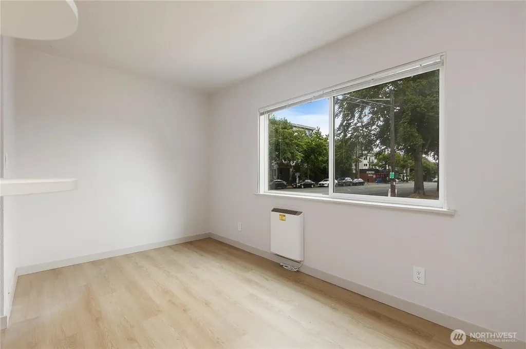 7618 Greenwood Avenue N Seattle WA 98103