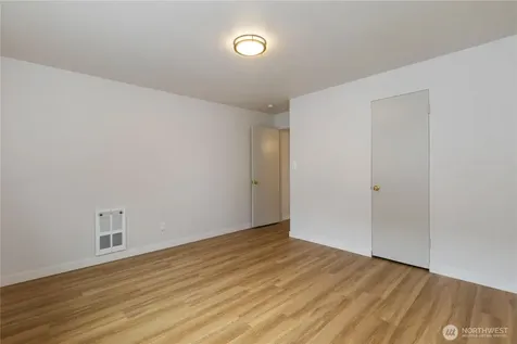 7618 Greenwood Avenue N Seattle WA 98103