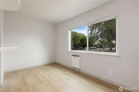 7618 Greenwood Avenue N Seattle WA 98103