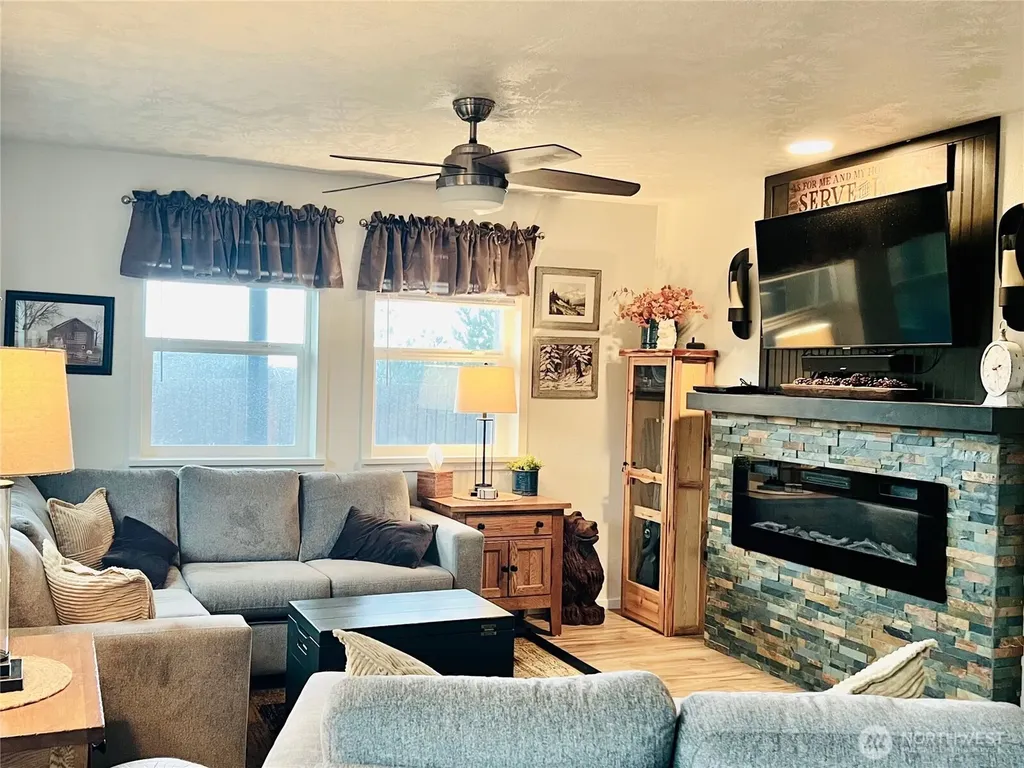 811 346th Place Ocean Park WA 98640