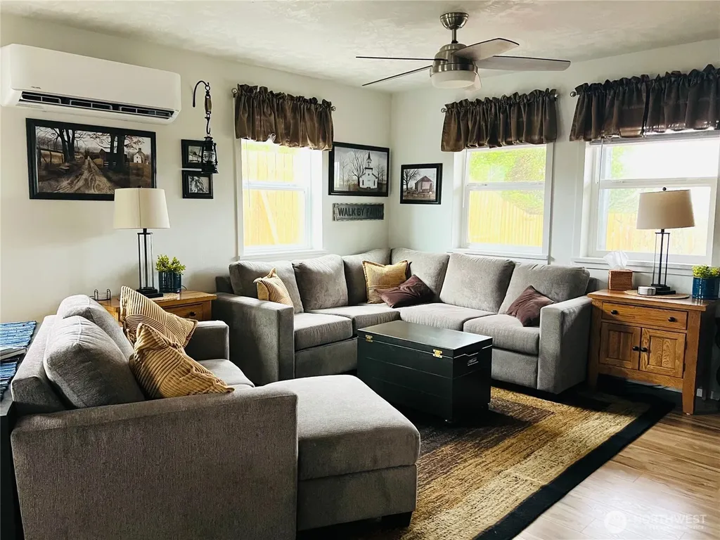 811 346th Place Ocean Park WA 98640