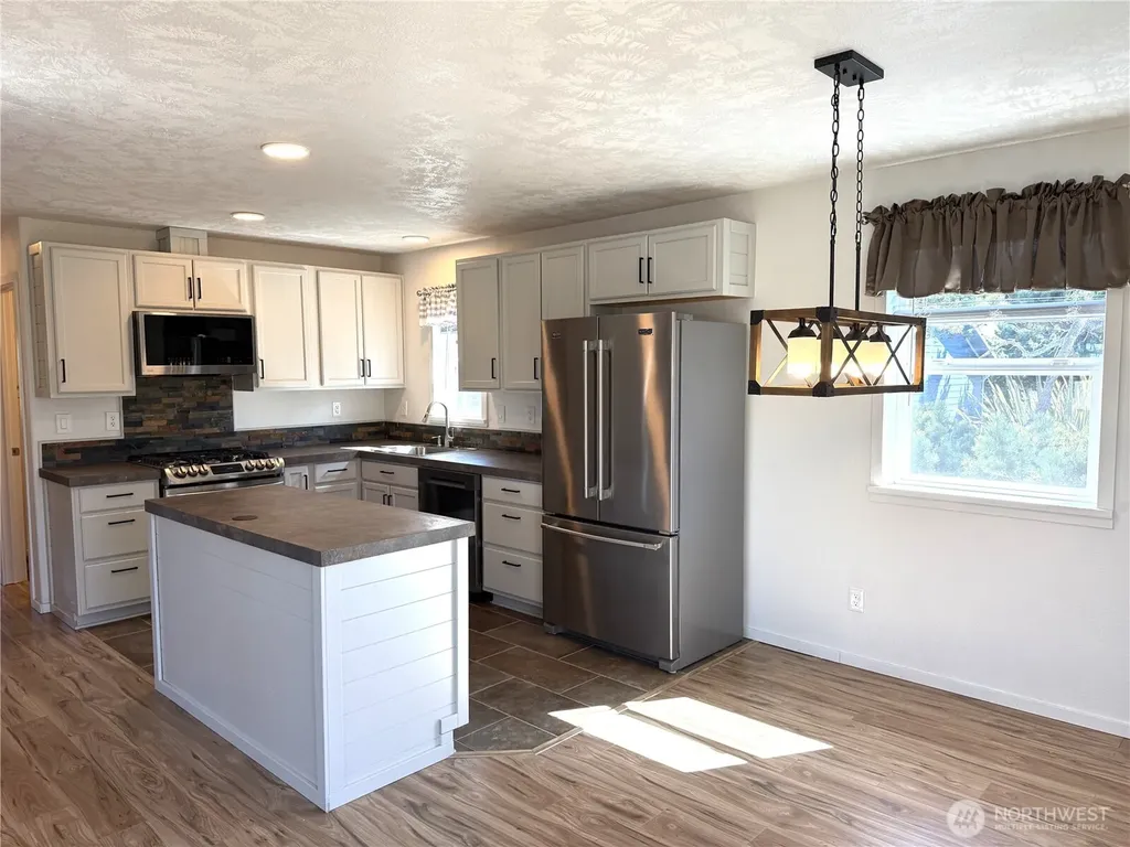 811 346th Place Ocean Park WA 98640