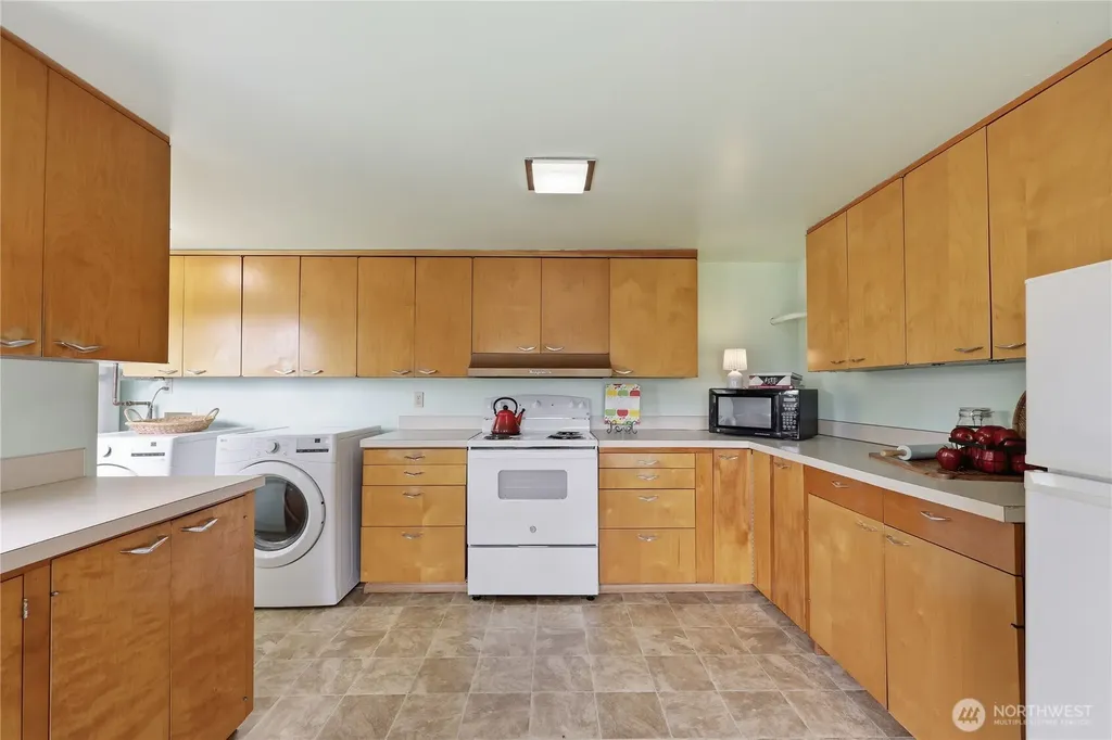 1408 Winfield Avenue Bremerton WA 98310