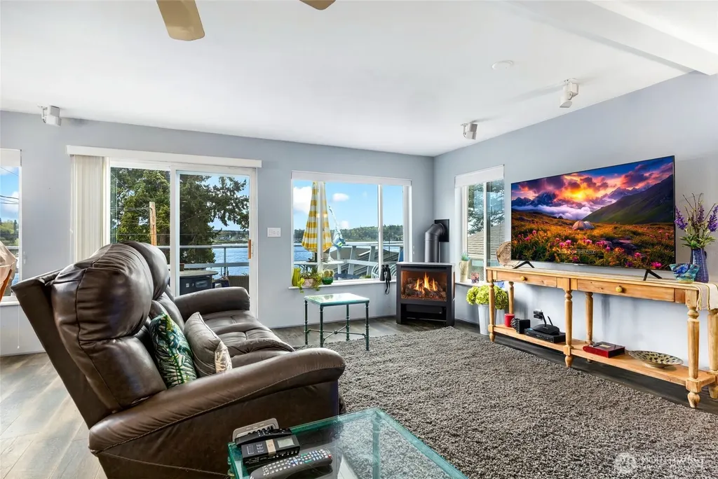 7430 Hermosa Beach Road Tulalip WA 98271