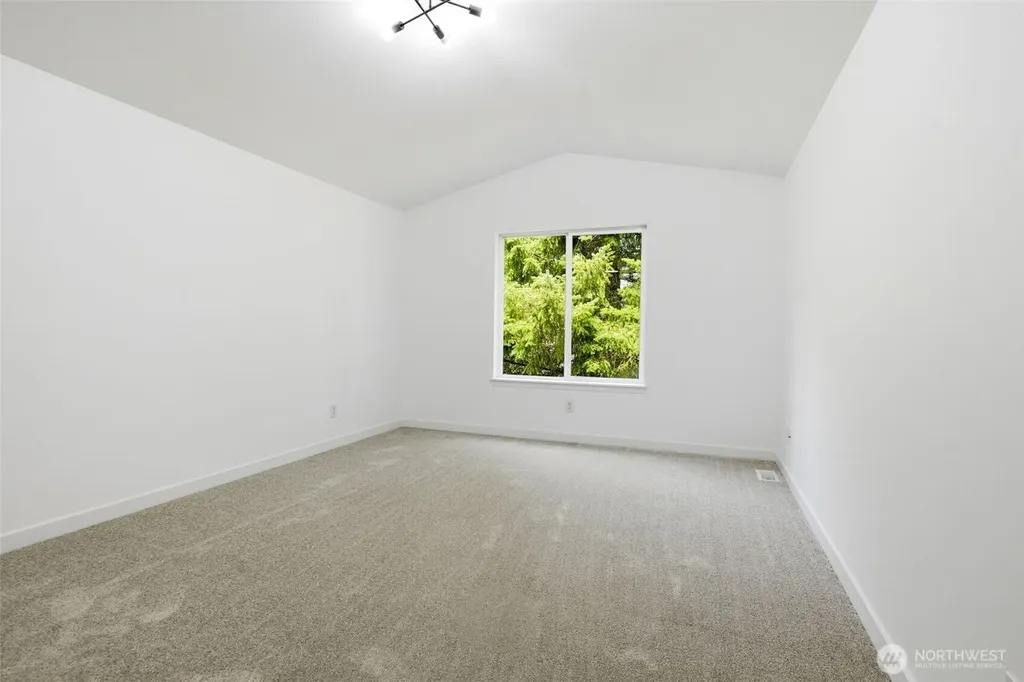 4604 20th Way NE Olympia WA 98516