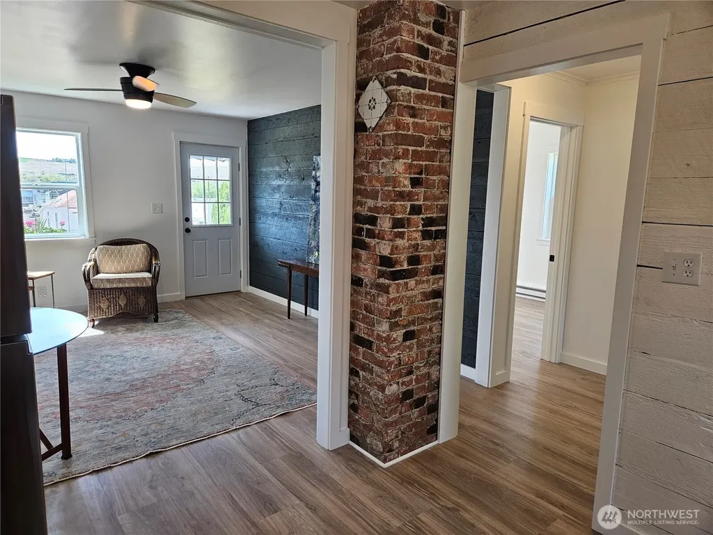 108 W 3rd Street Lind WA 99341