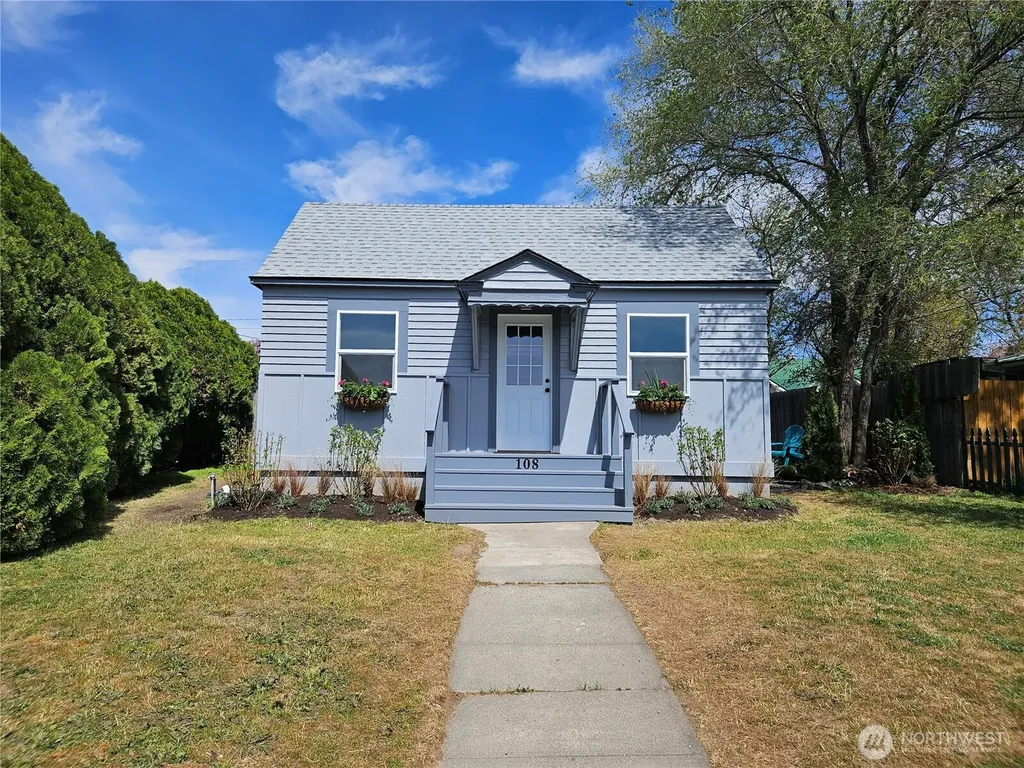 108 W 3rd Street Lind WA 99341