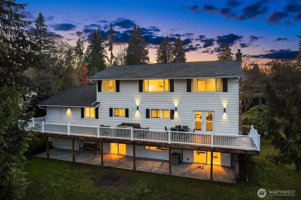 2650 79th Avenue NE Medina WA 98039