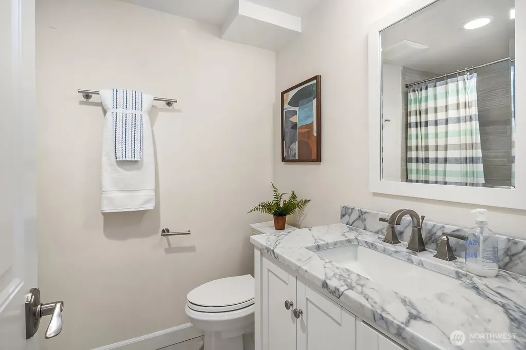 2650 79th Avenue NE Medina WA 98039