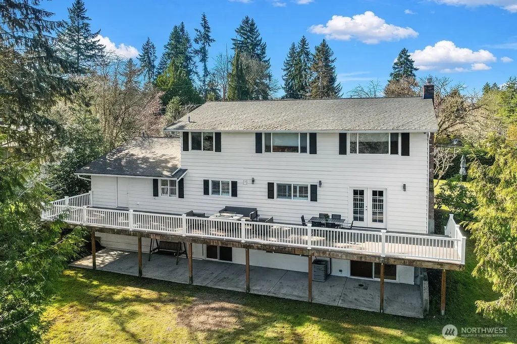 2650 79th Avenue NE Medina WA 98039