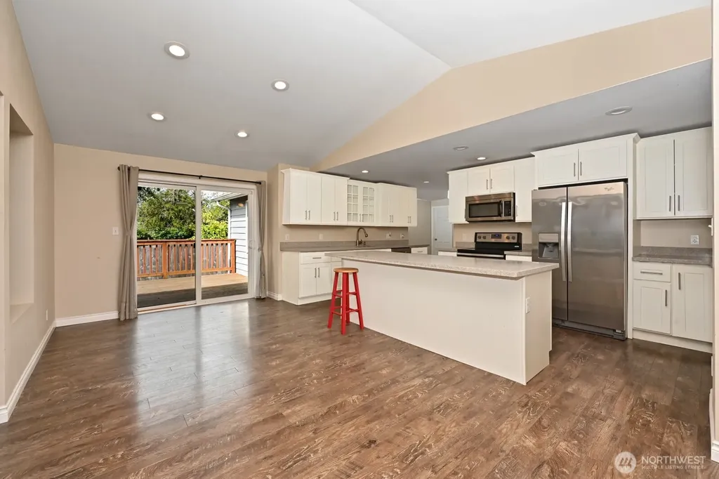 6522 Steilacoom Boulevard SW Lakewood WA 98499