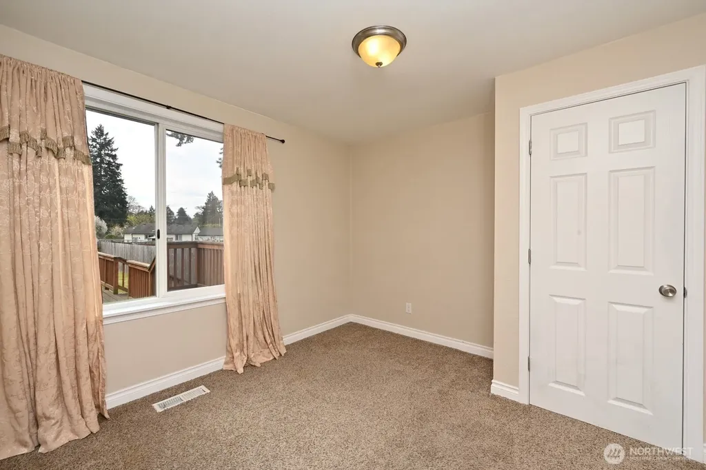 6522 Steilacoom Boulevard SW Lakewood WA 98499