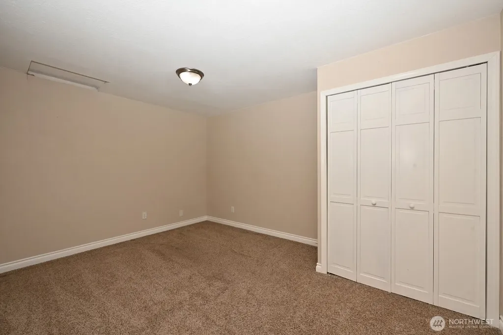 6522 Steilacoom Boulevard SW Lakewood WA 98499