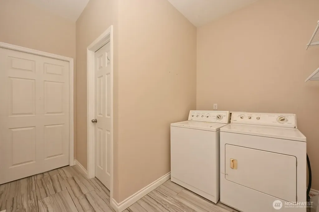 6522 Steilacoom Boulevard SW Lakewood WA 98499